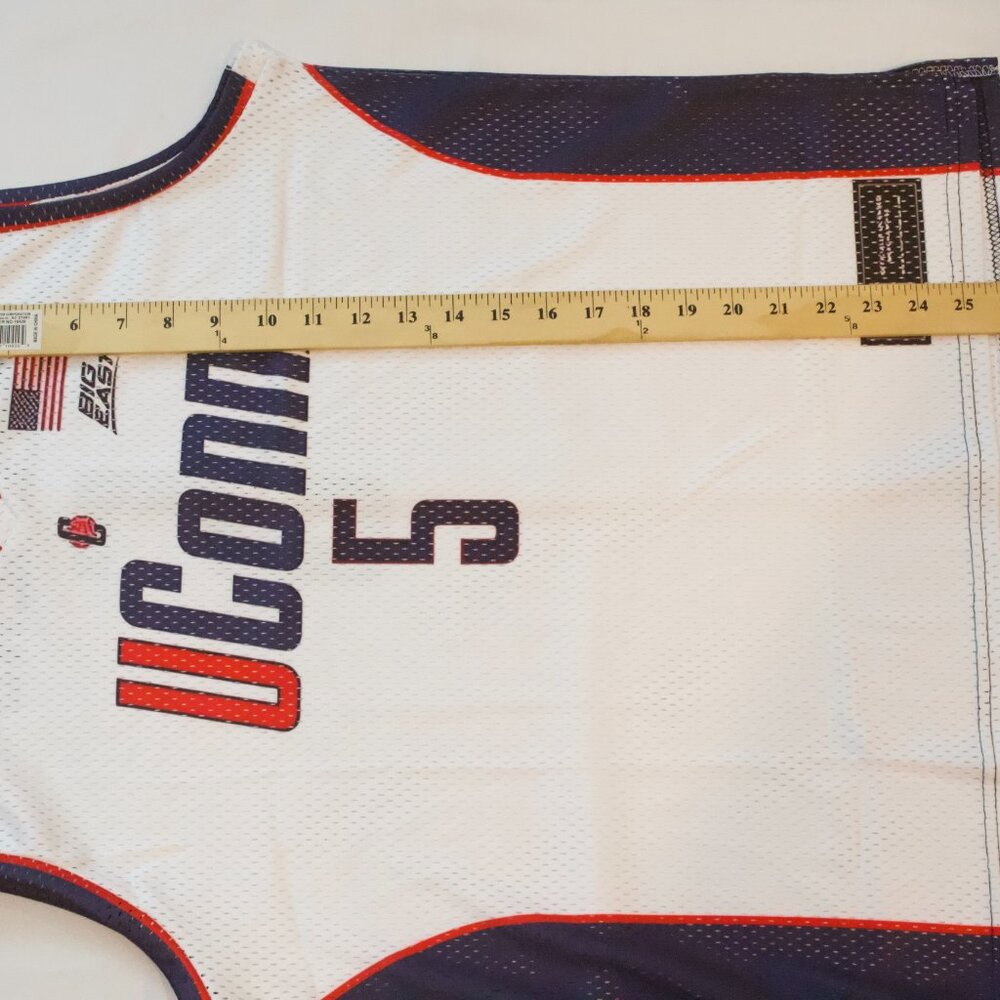 NEW Men's Throwback UConn Huskies Paige Bueckers #5 White Jersey Size Small - Picture 5 of 8